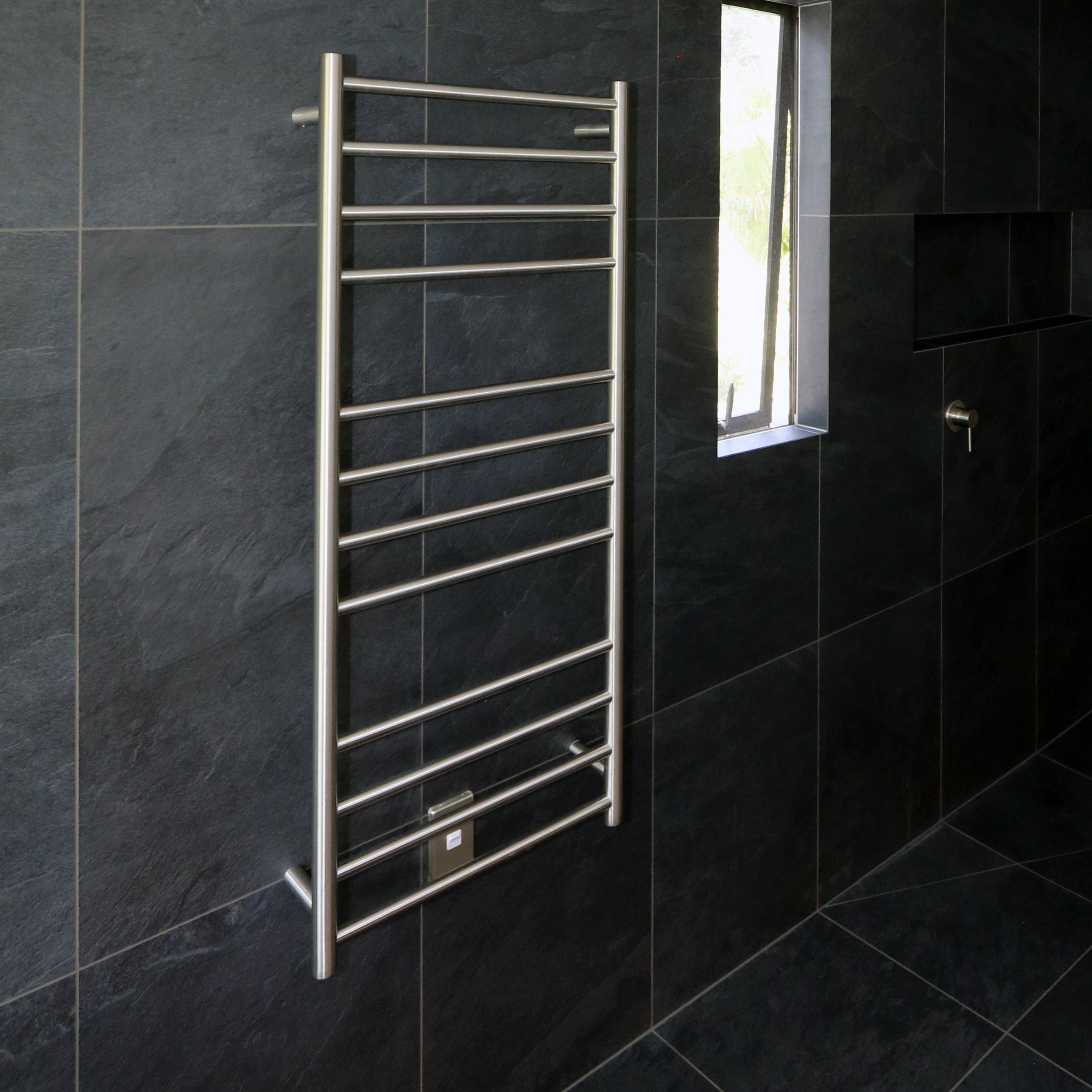 CODE ROUND HEATED TOWEL LADDERS 1200X500MM - 7 COLOURS