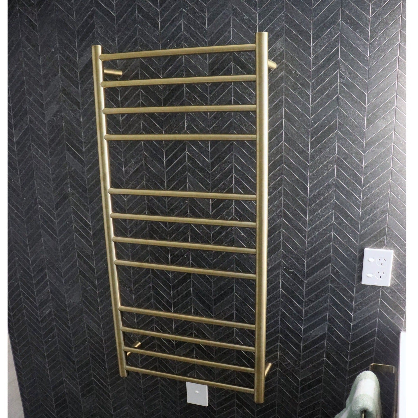 CODE ROUND HEATED TOWEL LADDER 1200X650MM - 6 COLOURS
