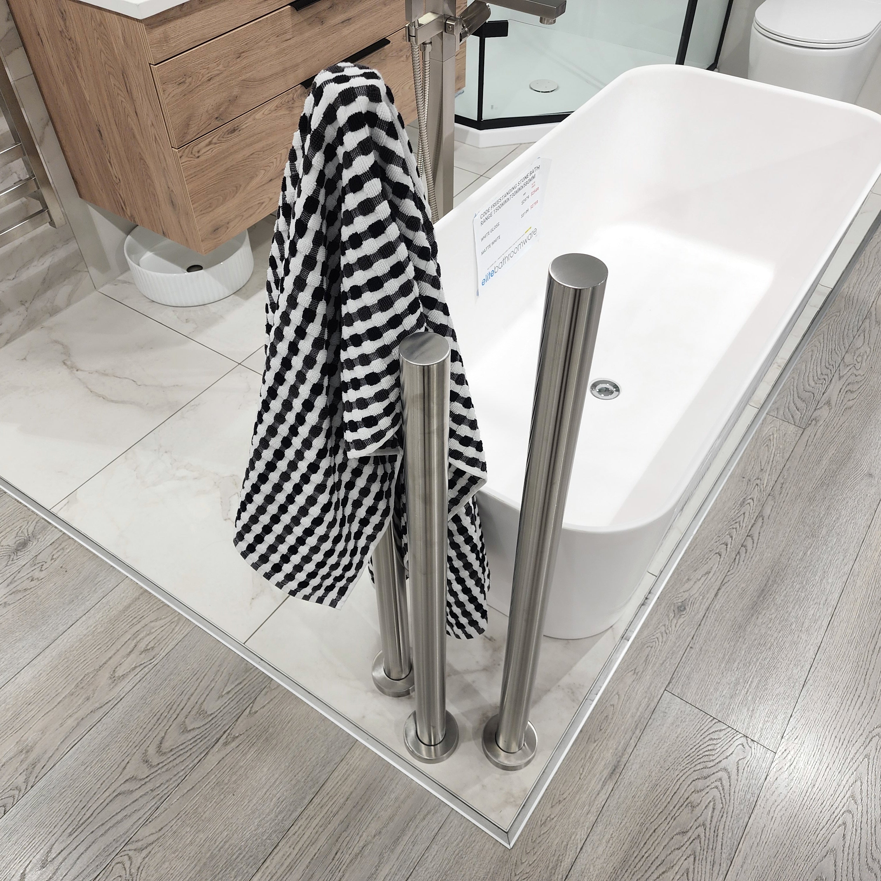 CODE PURE FREESTANDING HEATED TOWEL RAIL 1000MM - 7 COLOURS