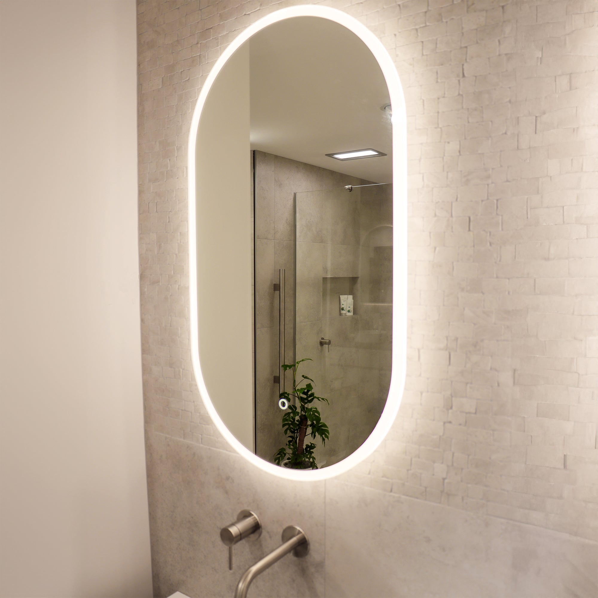 CODE SOLACE OVAL LED MIRROR RANGE