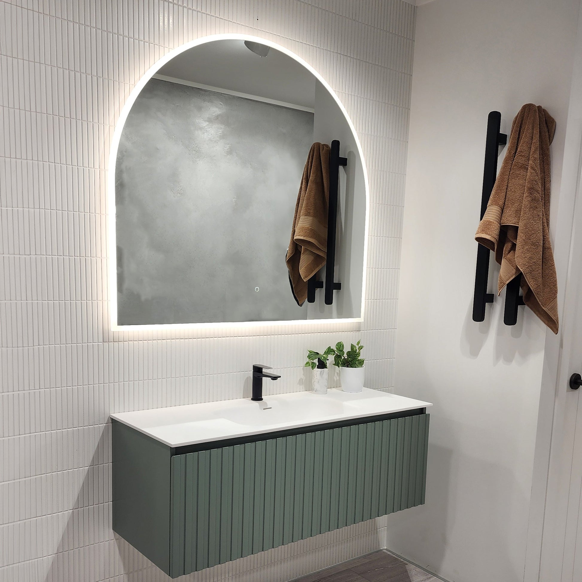CODE SOLACE ARCH 1150x1100 LED MIRROR