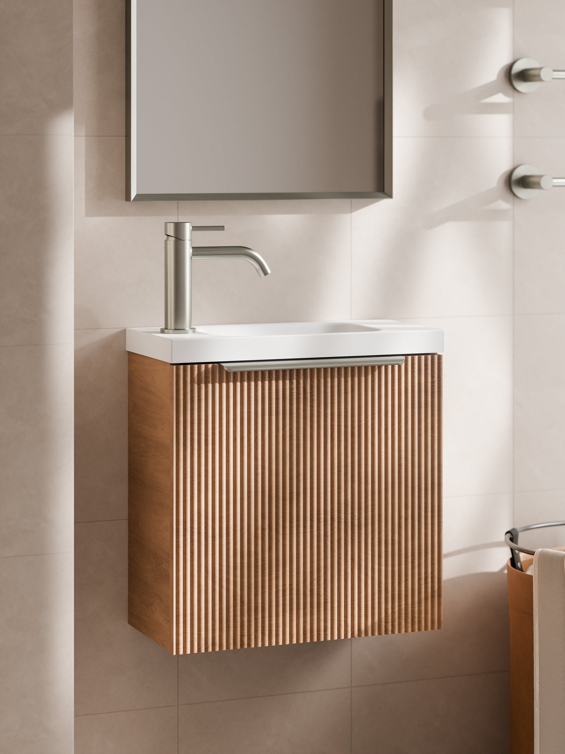 Lineare 450 Vanity | Pillar Front