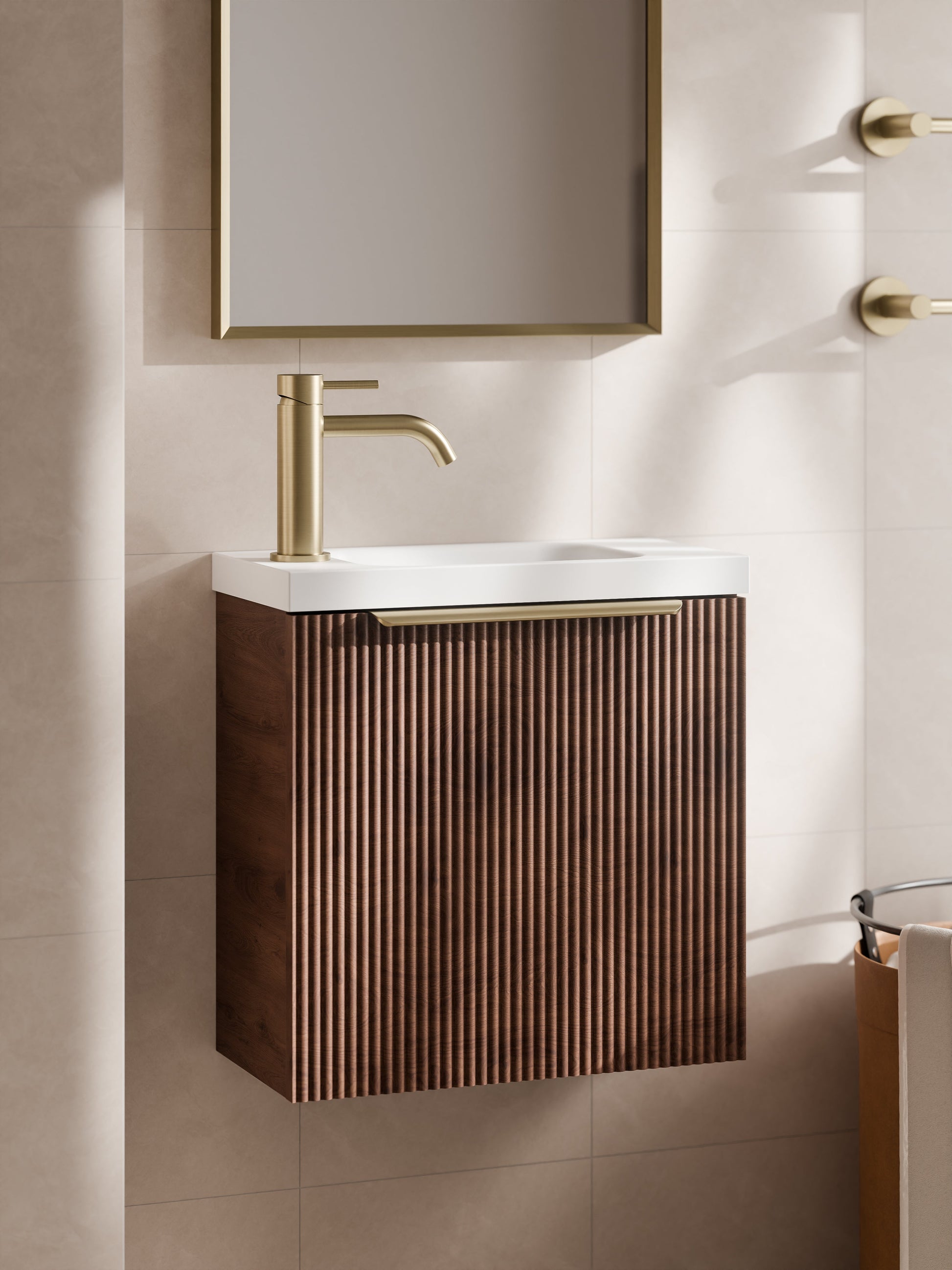 Lineare 450 Vanity | Pillar Front