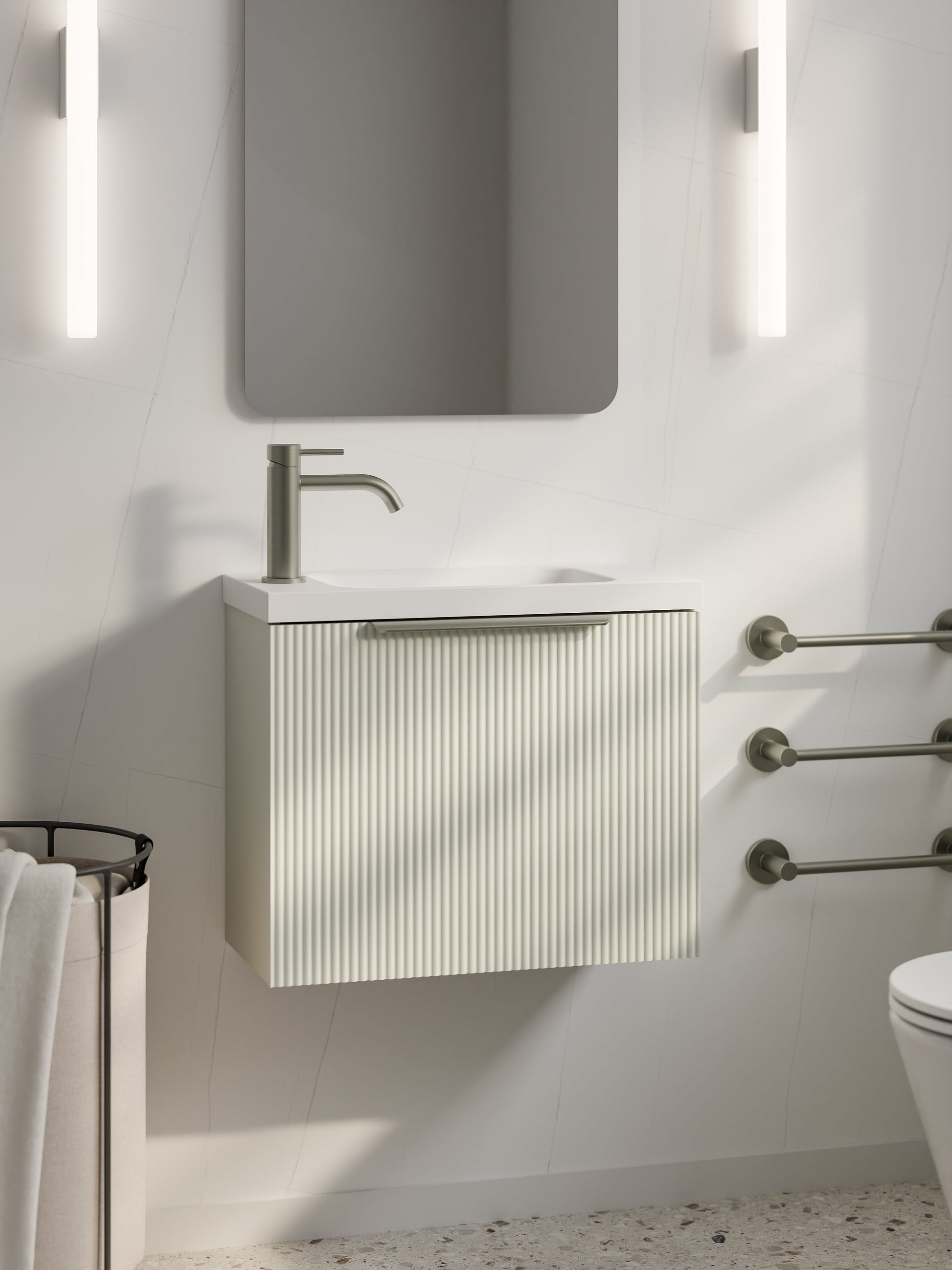 Lineare 550 Vanity | Pillar Front