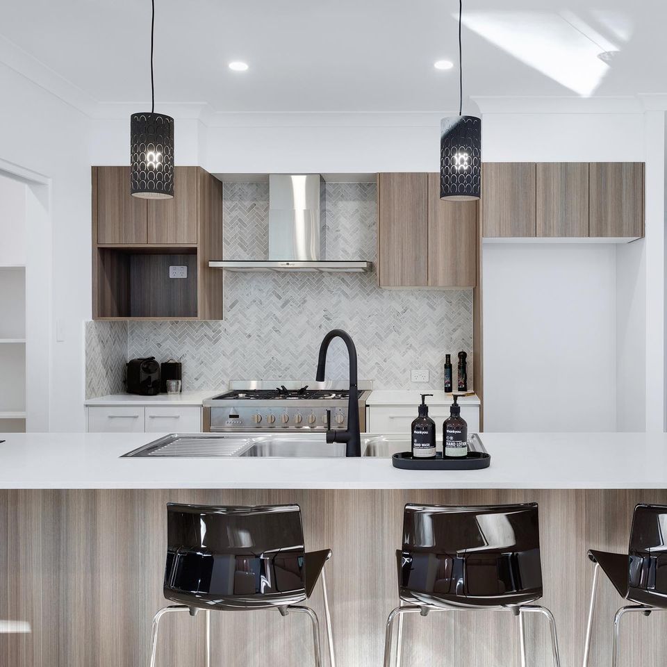 GREENS GALIANO PULLOUT SINK MIXER RANGE