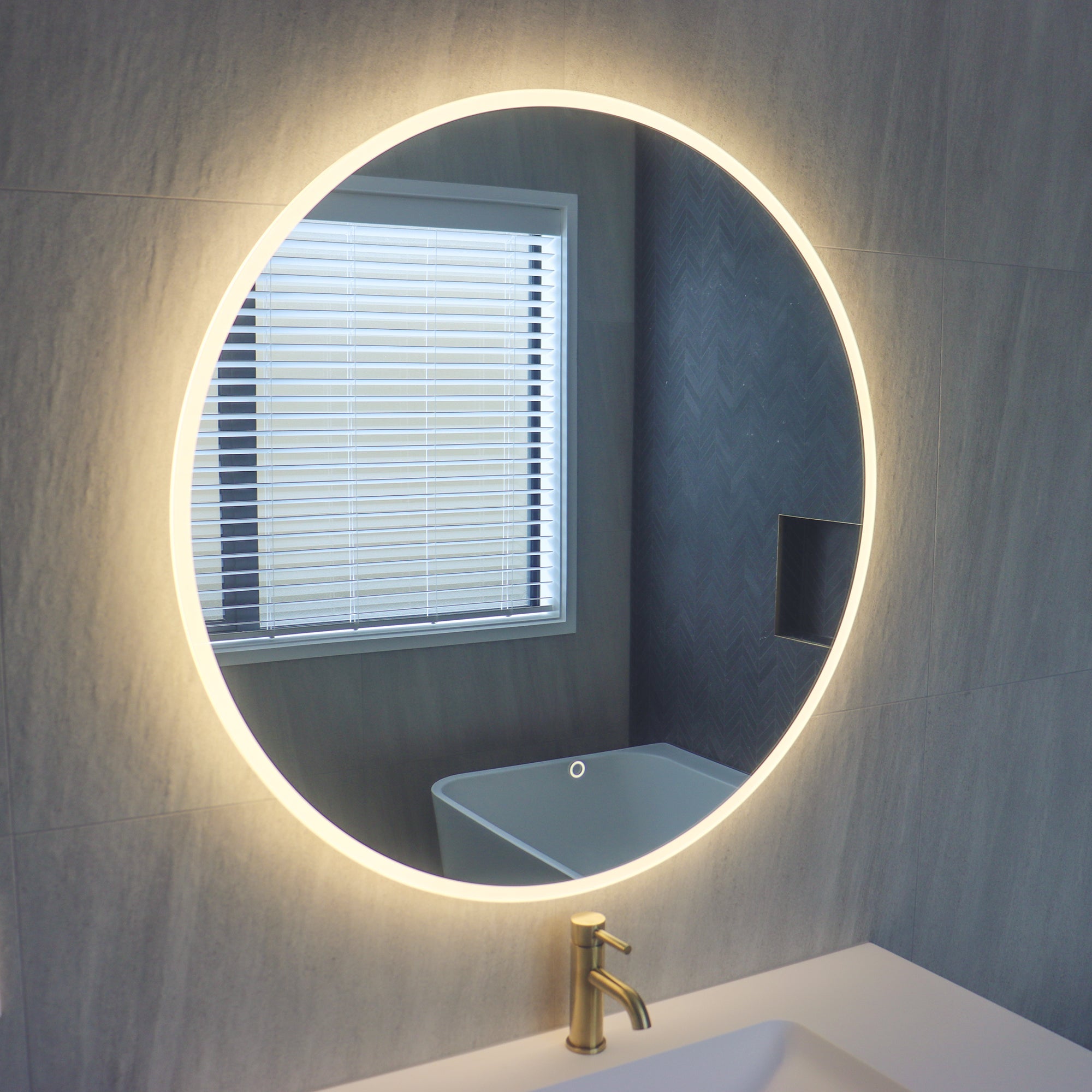 CODE SOLACE ROUND LED MIRROR RANGE