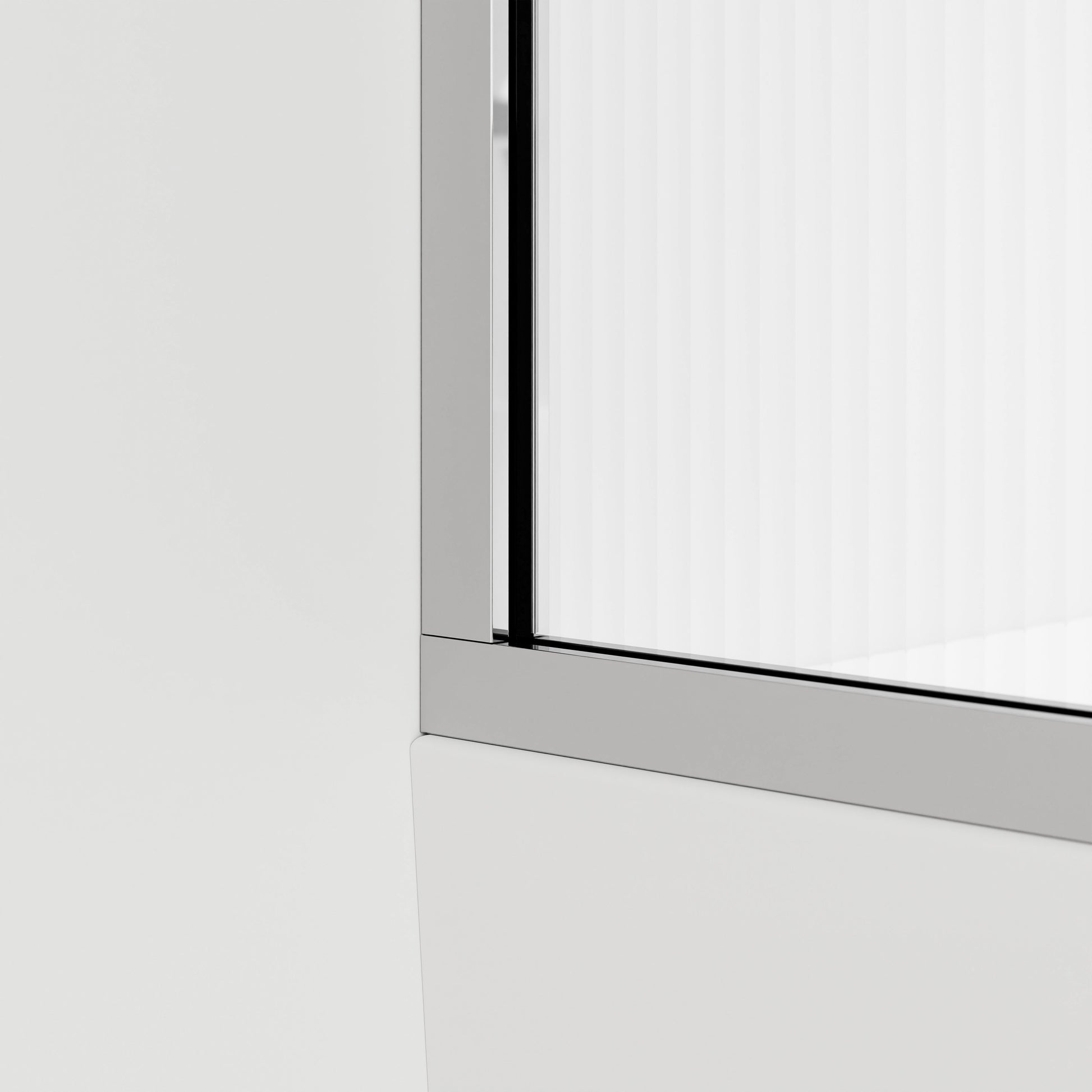 Code Pillar Bath Screen Range | 550 + 450W