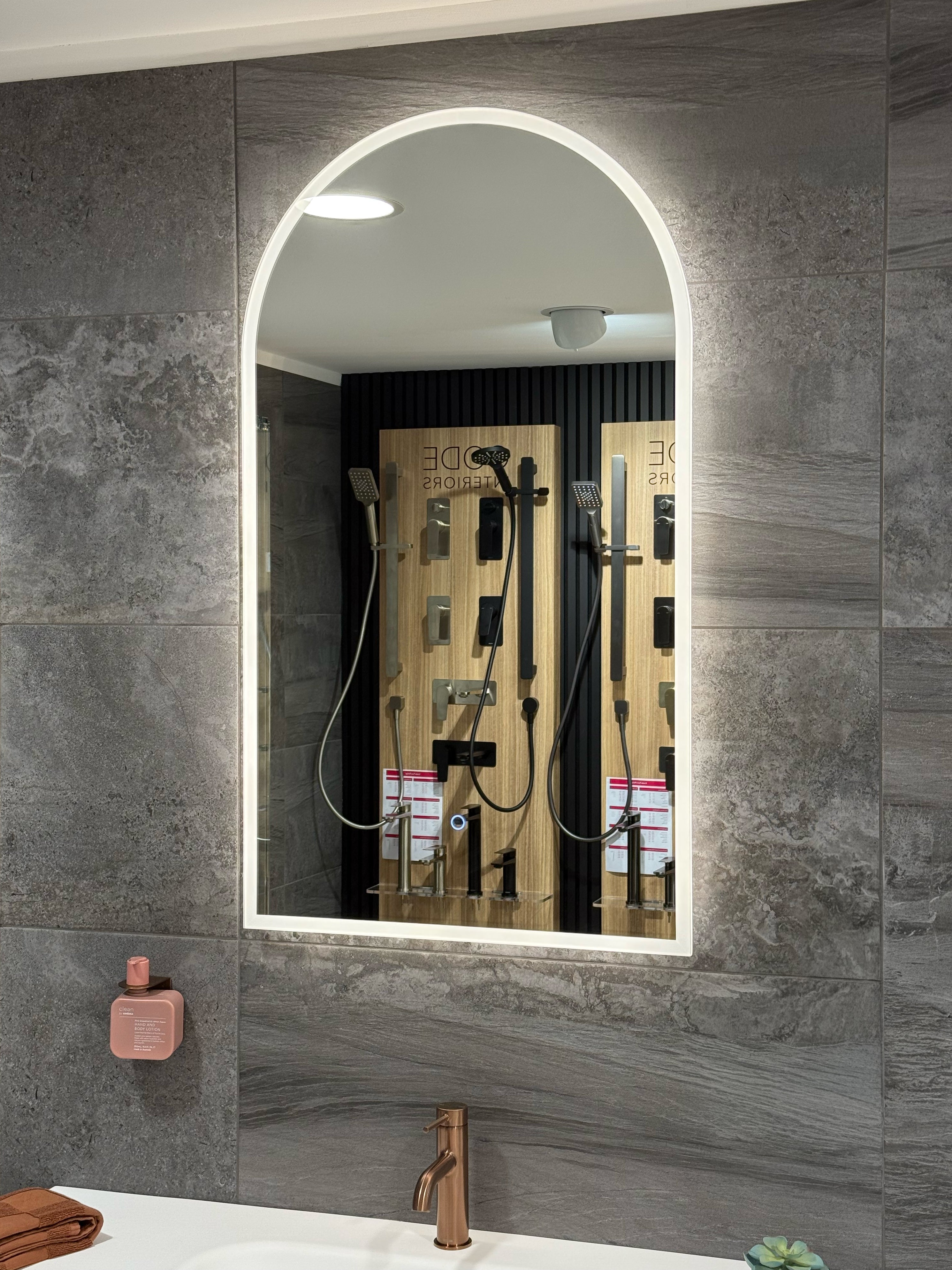 CODE SOLACE ARCH LED MIRROR 600x1050MM