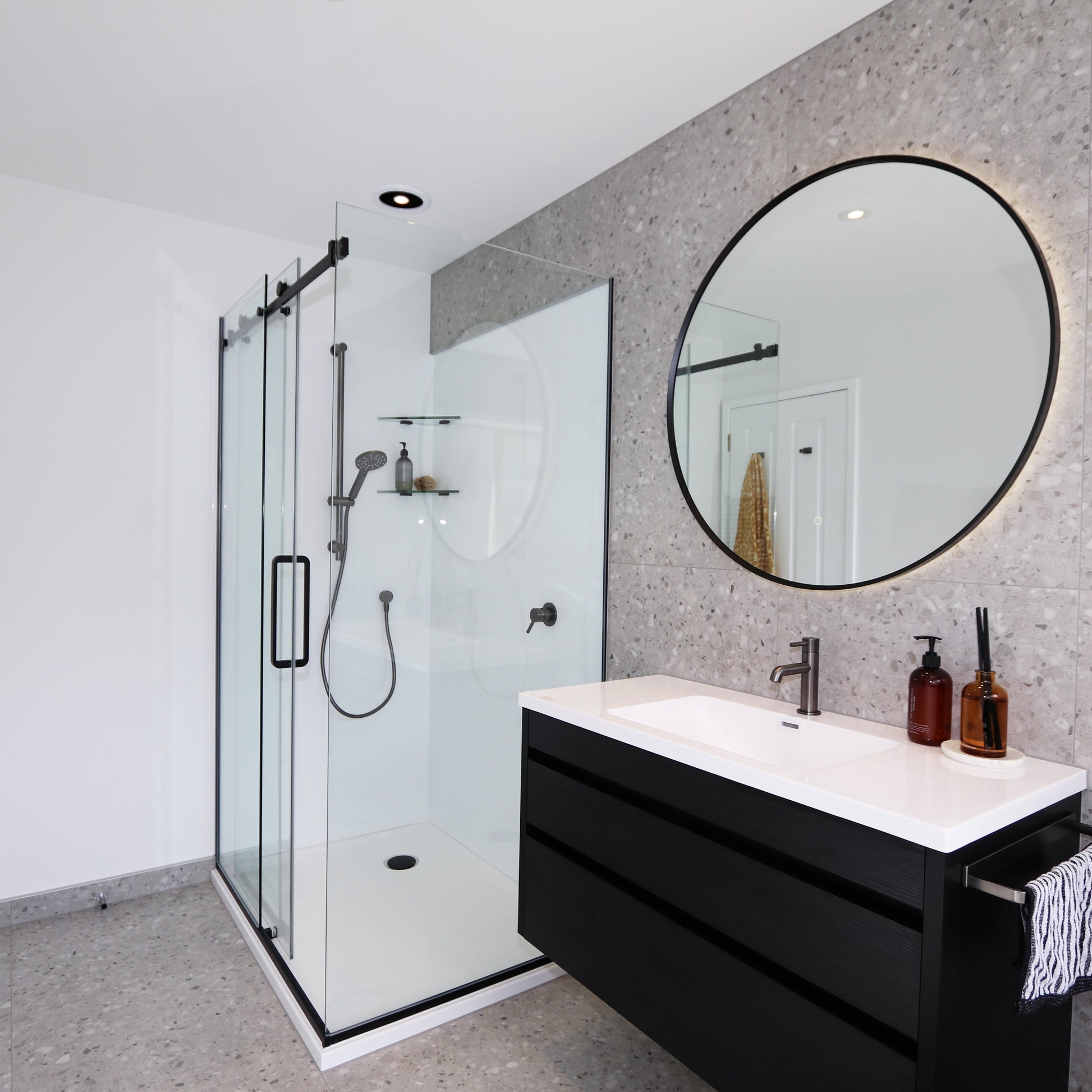 ELITE ACRYLIC LUXURY FRAMELESS 2 PANEL SLIDING SHOWER KIT - 2 COLOURS