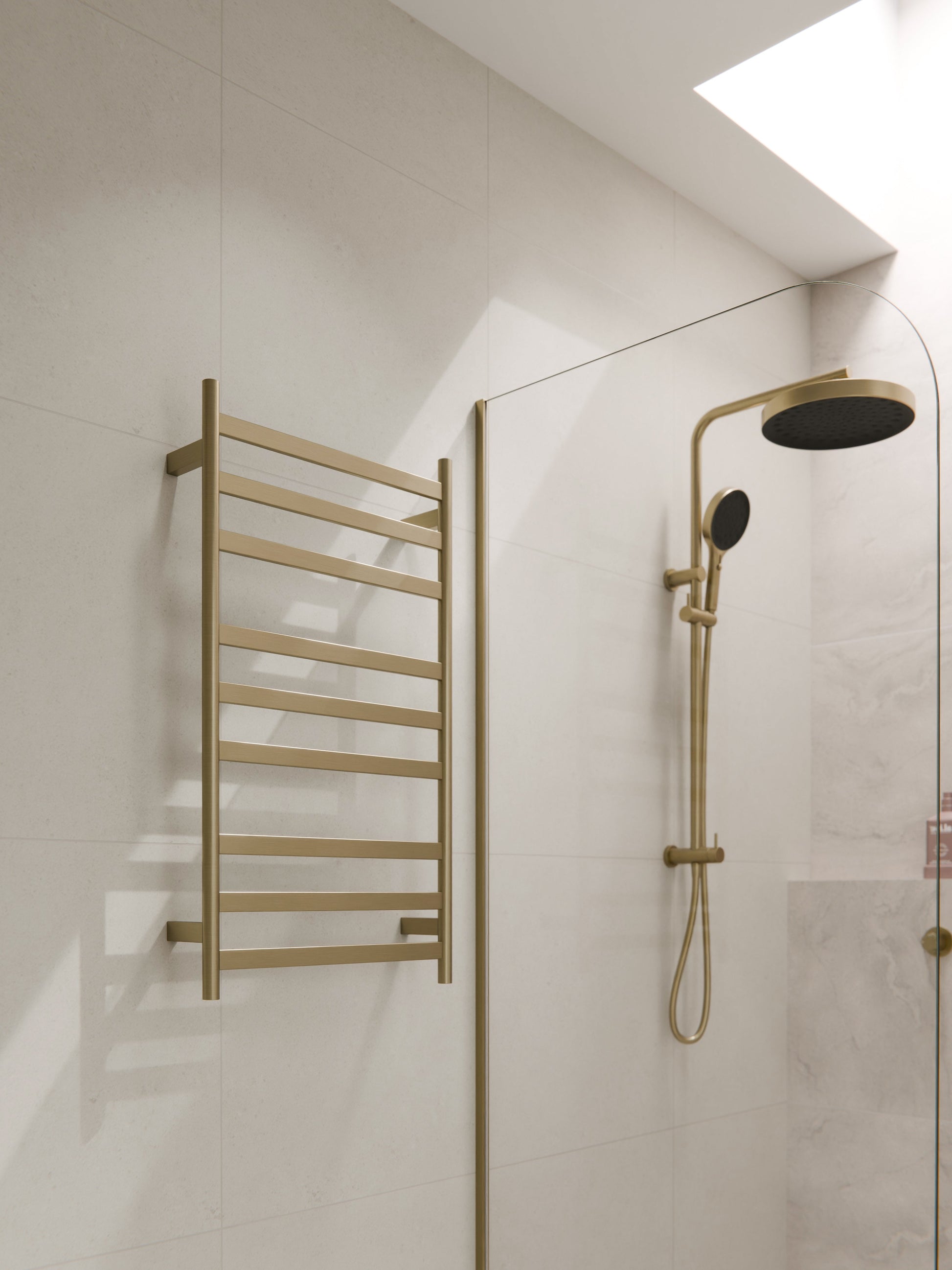 Code Lineare Heated Towel Ladder 900 x 500mm