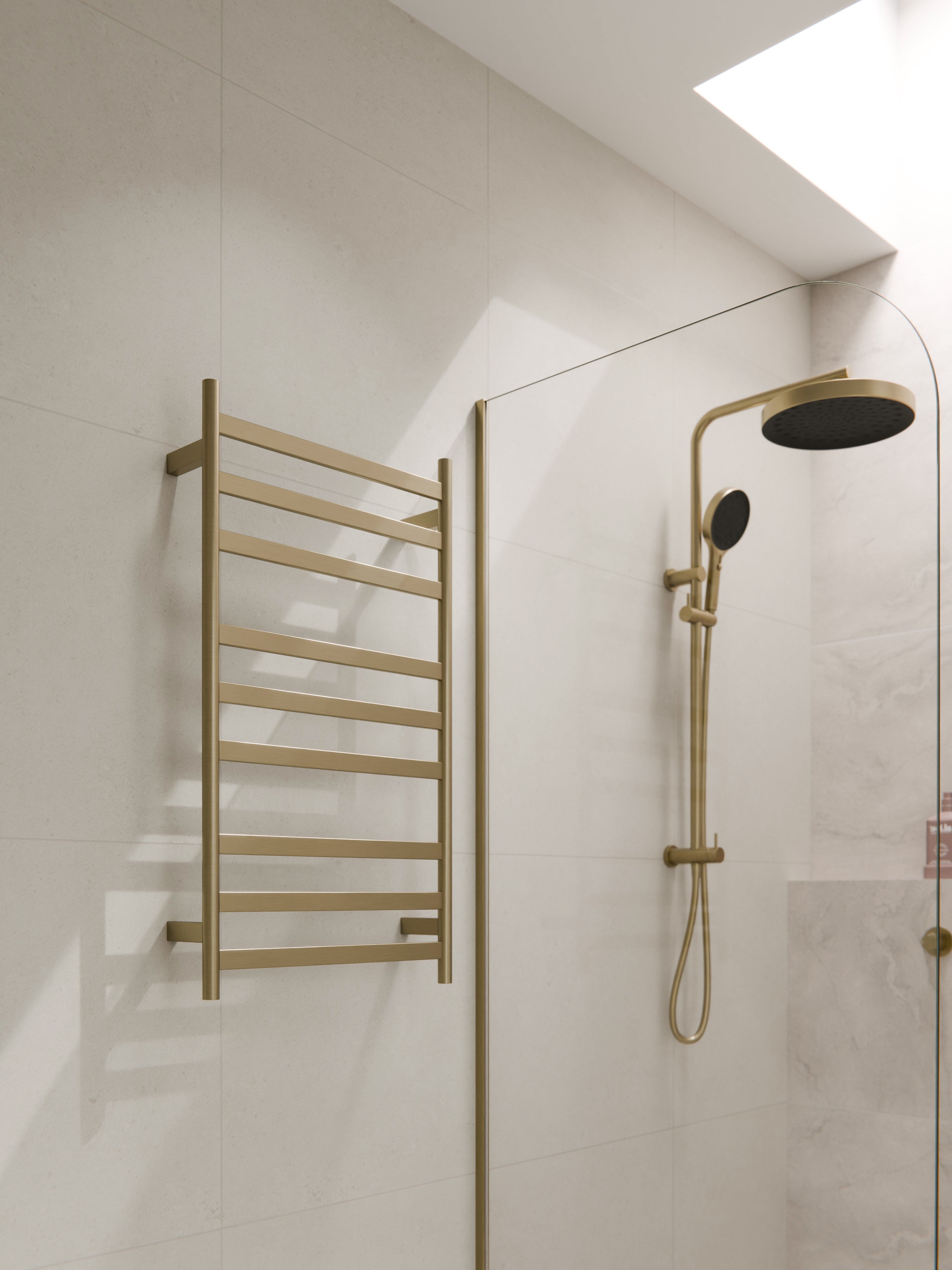 Code Lineare Heated Towel Ladder 900 x 500mm