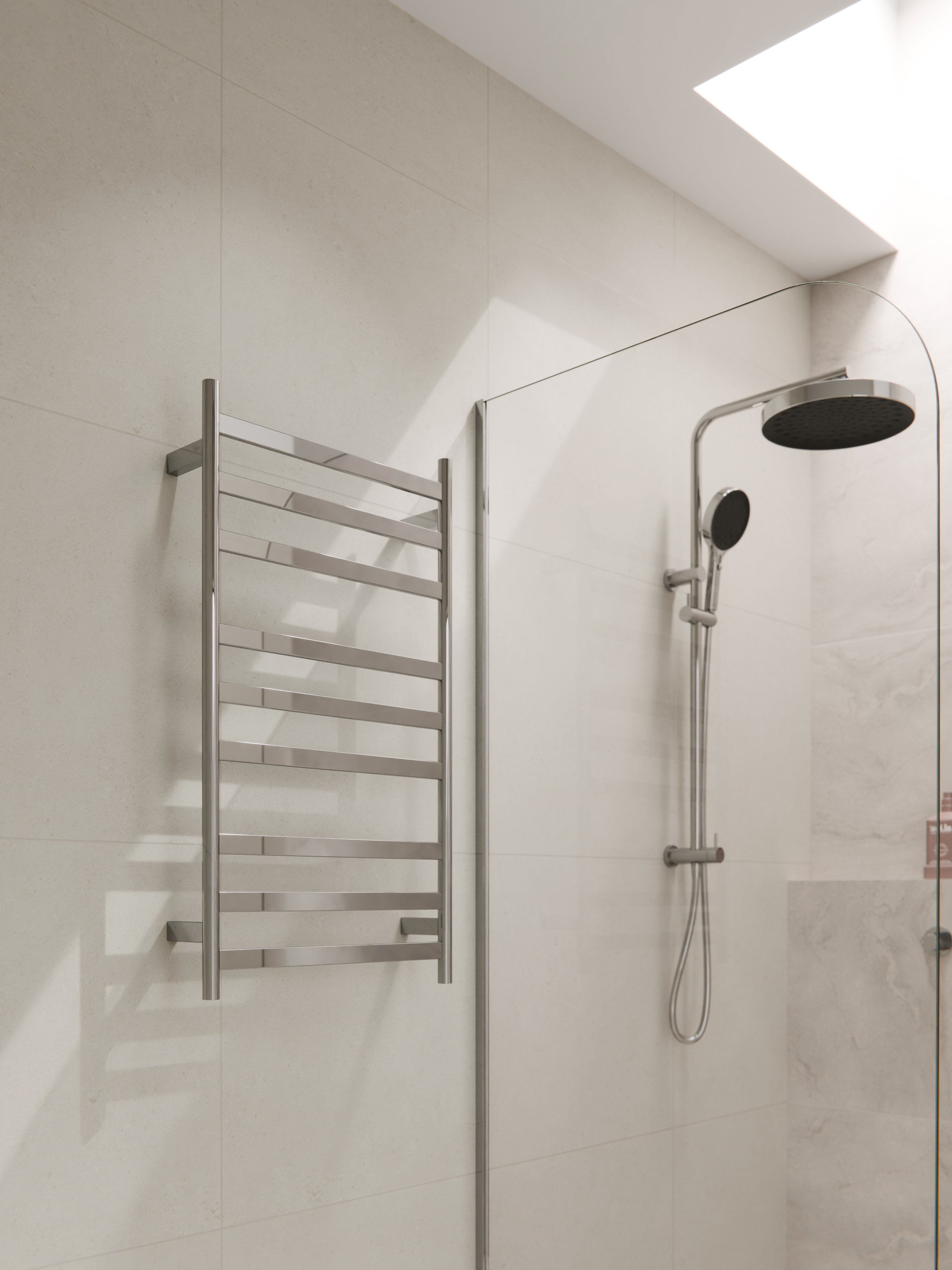 Code Lineare Heated Towel Ladder 900 x 500mm