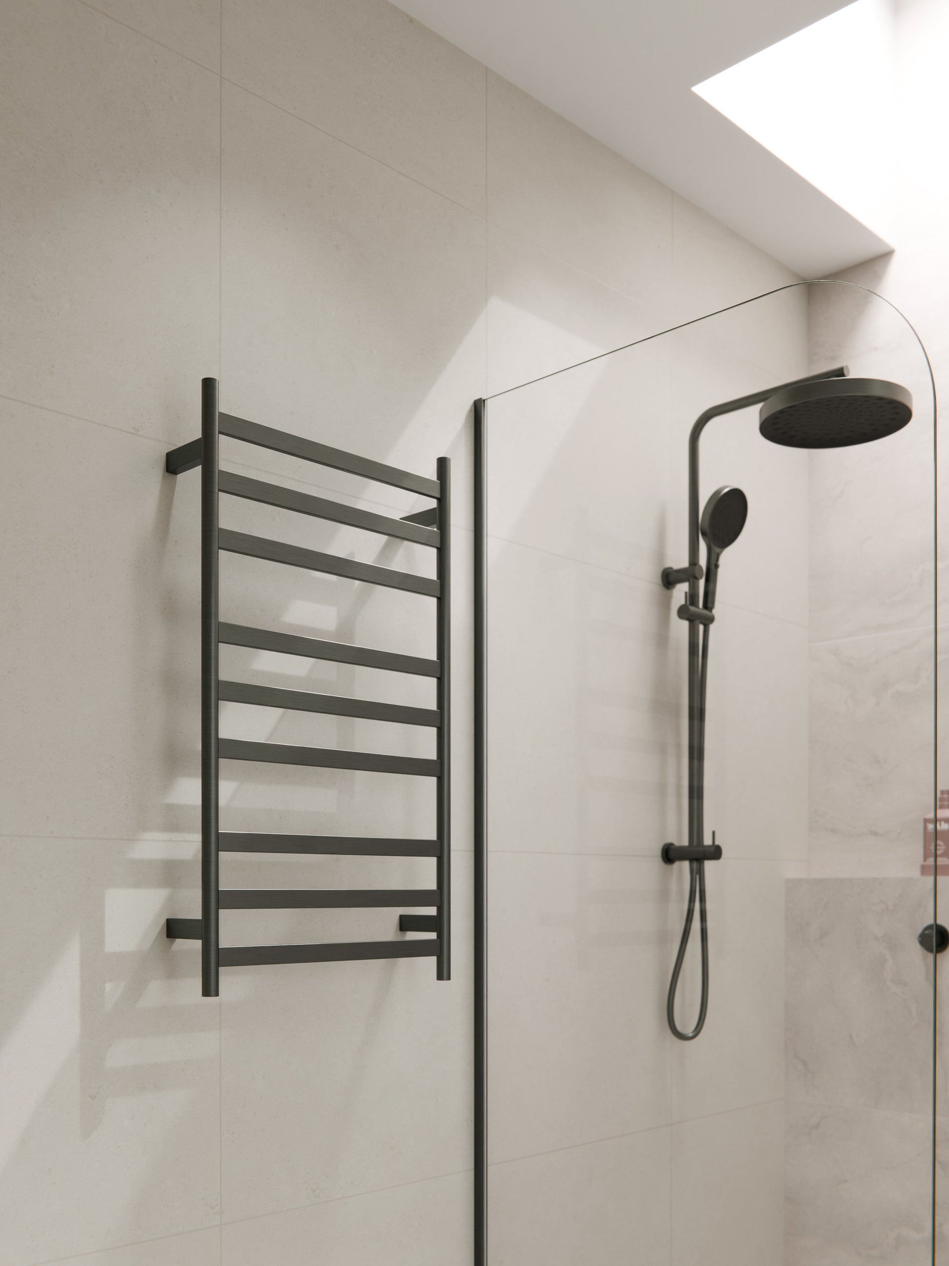 Code Lineare Heated Towel Ladder 900 x 500mm