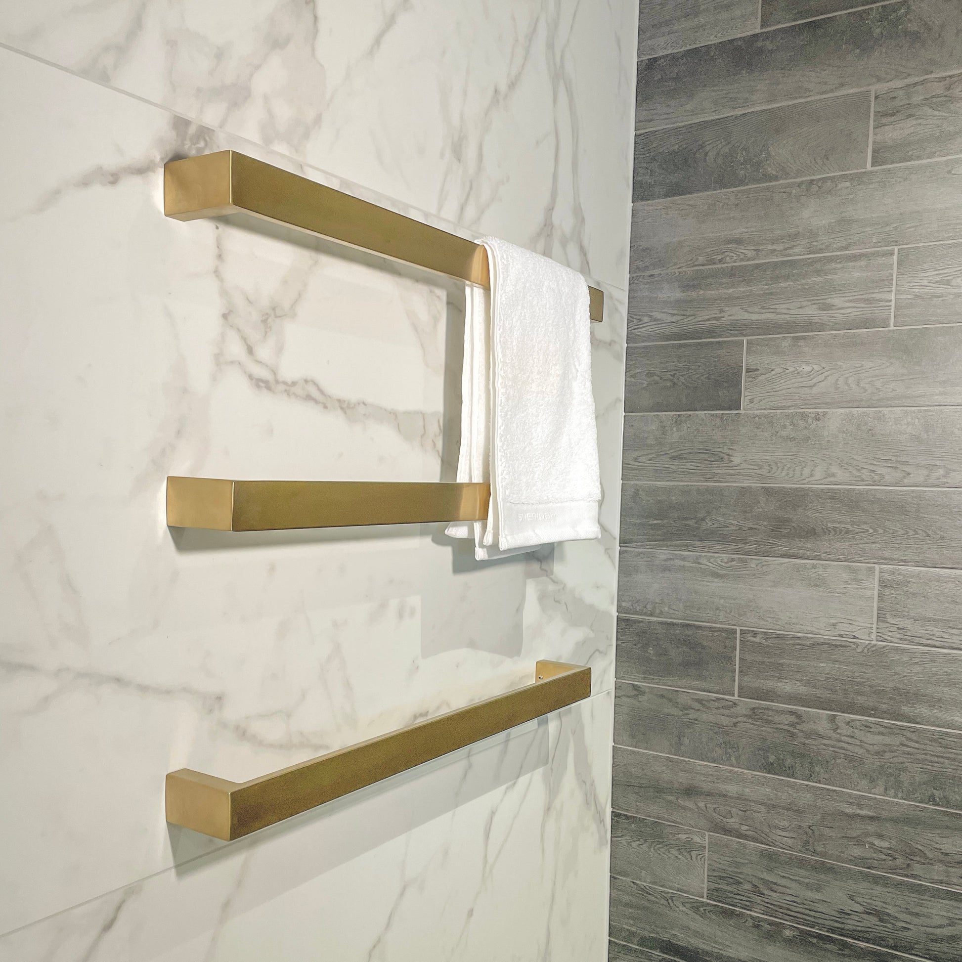 CODE MONTANA HEATED TOWEL RAIL 820MM - 4 COLOURS