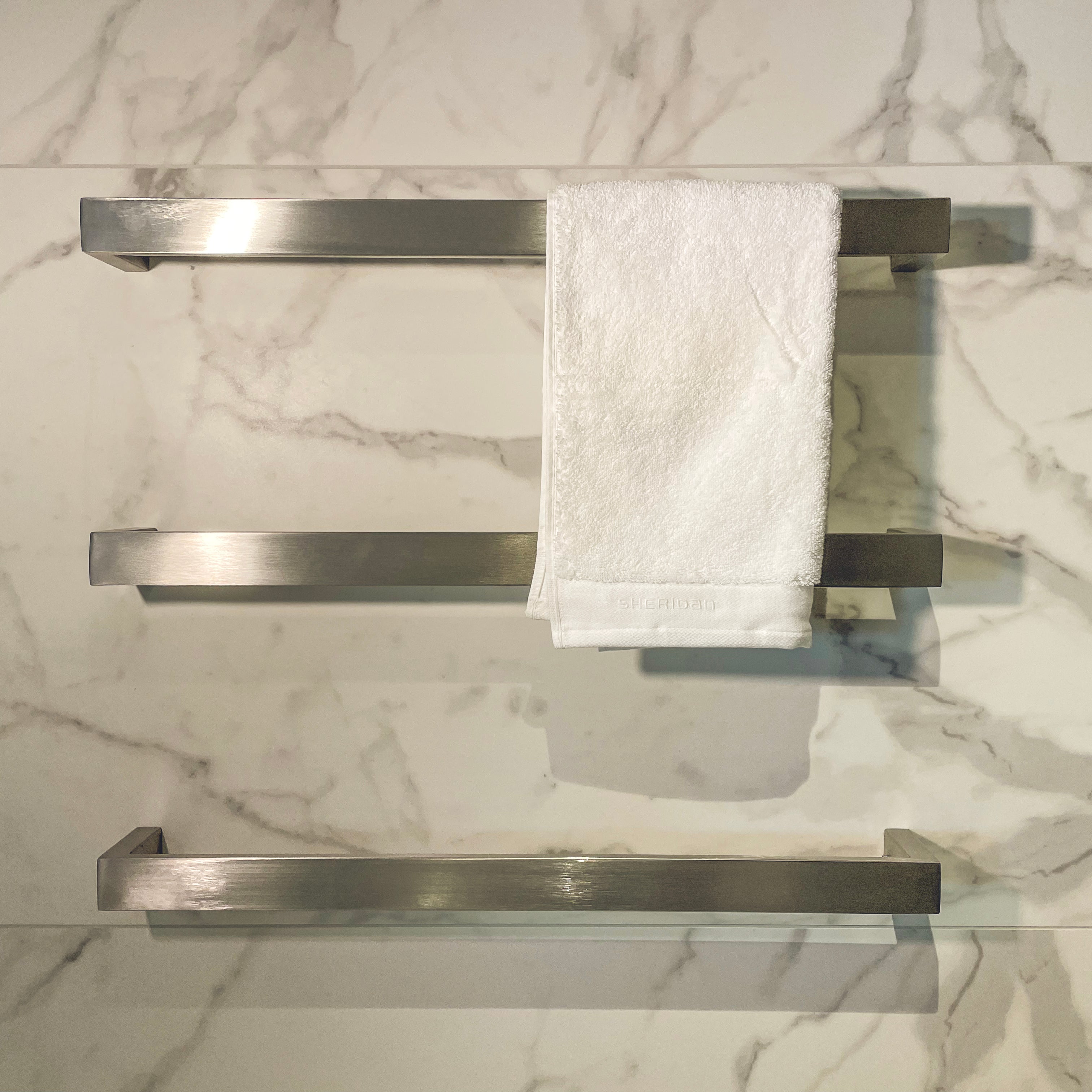 CODE MONTANA HEATED TOWEL RAIL 820MM - 4 COLOURS