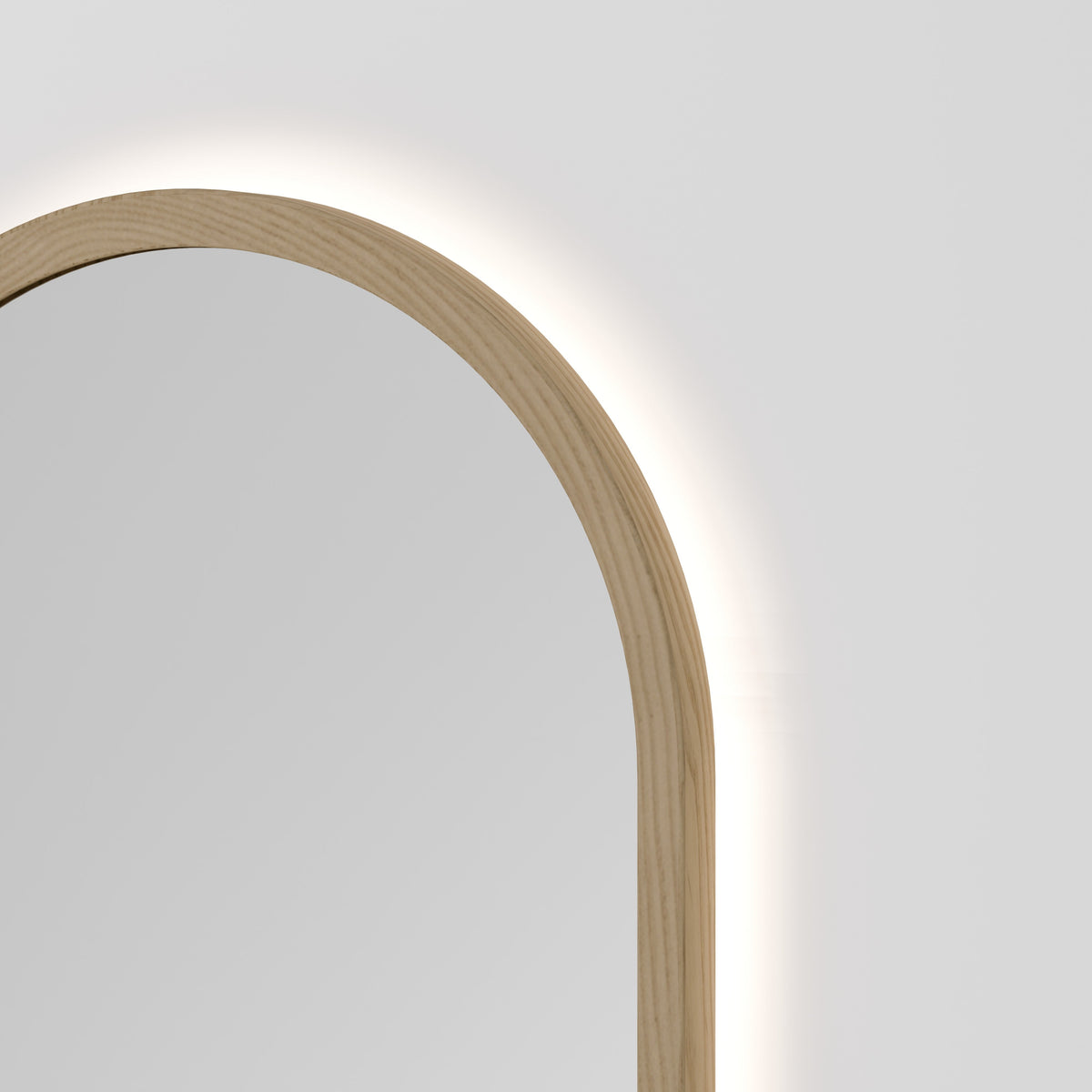 Sora Oval LED Mirror | 500x1050