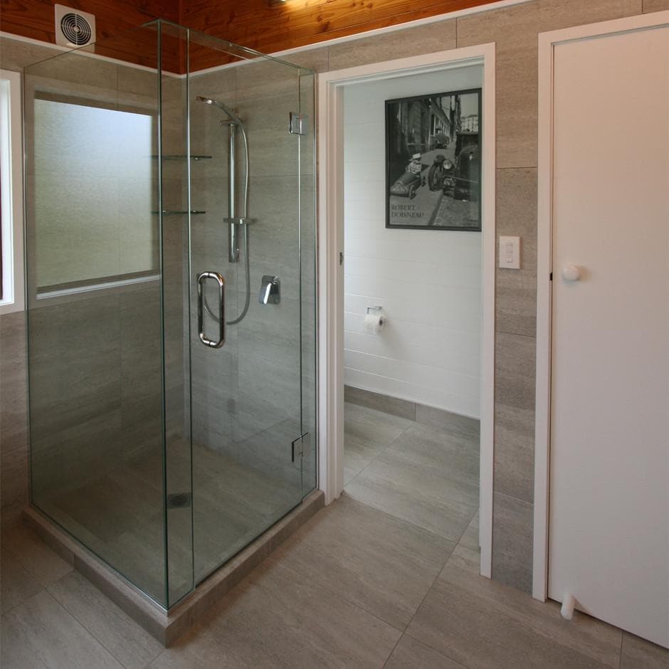 FRAMELESS GLASS SHOWER - 2 SIDED
