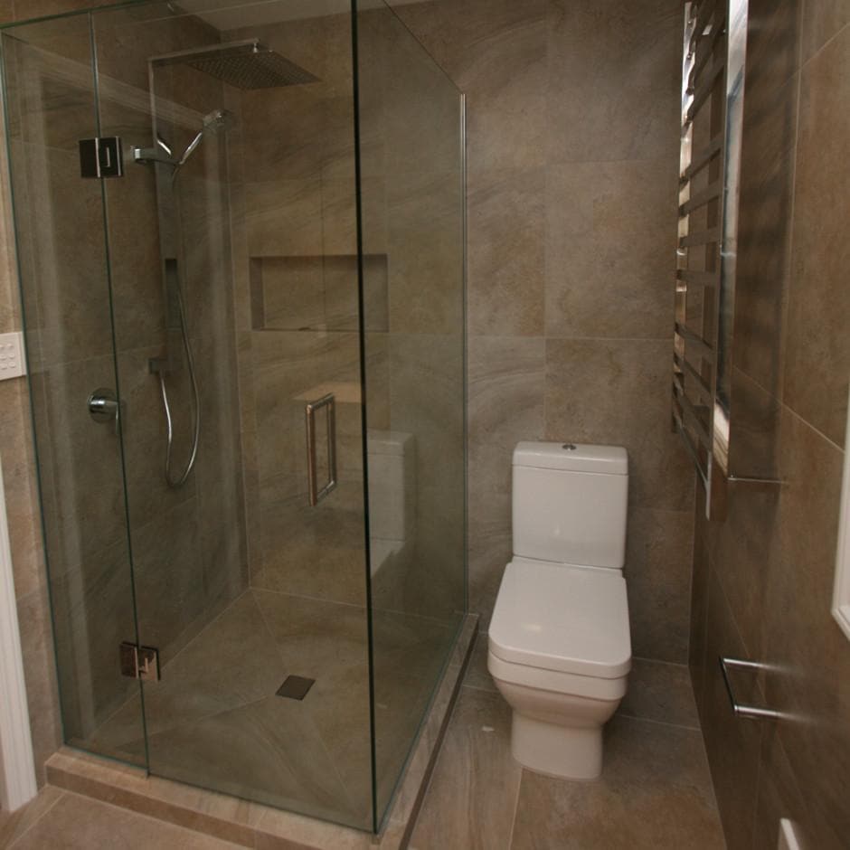 FRAMELESS GLASS SHOWER - 2 SIDED