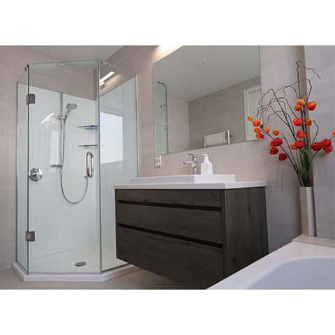 FRAMELESS GLASS SHOWER - QUAD (ANGLED FRONT)
