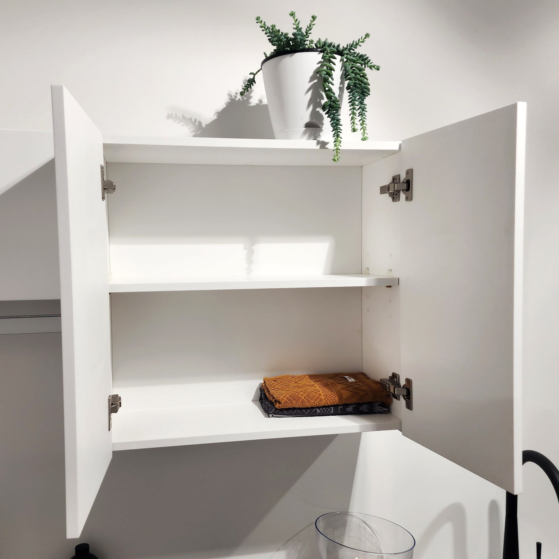 CODE VERSA 2 DOOR LAUNDRY CABINET MATTE WHITE